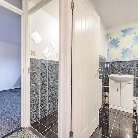 Apartment Rb10o- Satisfying And Spacious