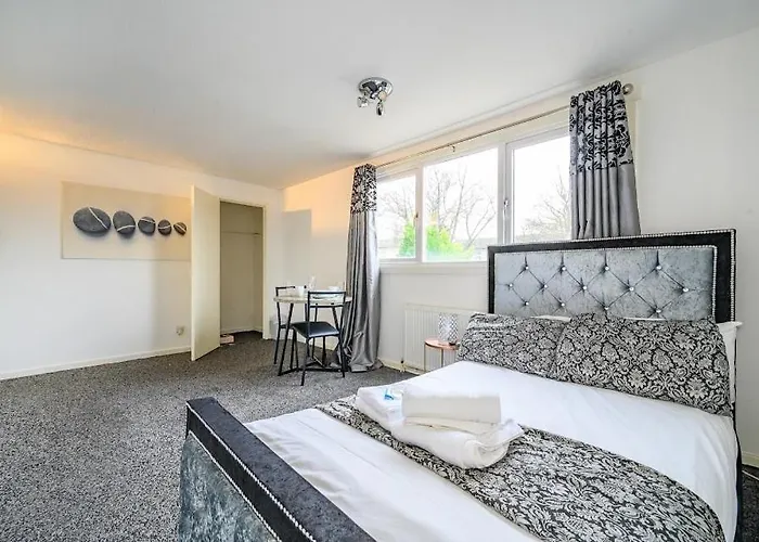 Rb10o- Satisfying And Spacious * Leeds (West Yorkshire)